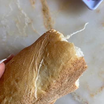 BİM Marketin Ekmeğinden İp Çıktı