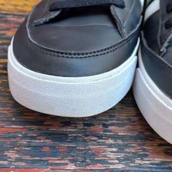 adidas Kullanılmış Ayakkabı Geldi
