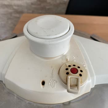 Karaca Züccaciye Karaca Düdüklü Tencere