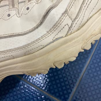 Skechers Ayakkabımın Kenarları Açıldı