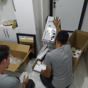 Epttavm Vestel 122 Klima Kırık Dış Ünite