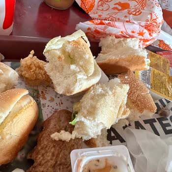 Popeyes Bozuk Tavuk Bayat Ürünler