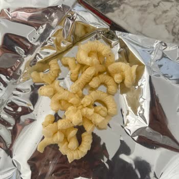 Cheetos Cipsin İçi Neredeyse Boş