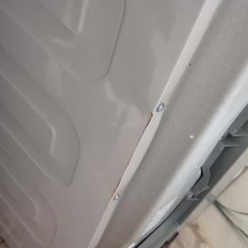 Migros Tarafımdan Tarafıma Verilen Darbe Almış Paslı Kurutma Makinesi