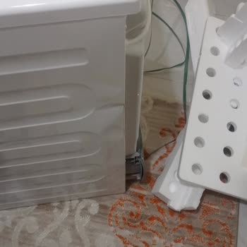 Migros Tarafımdan Tarafıma Verilen Darbe Almış Paslı Kurutma Makinesi