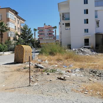 Anamur Belediyesi Çöp Ve Sokak Temizliğinin Olmaması