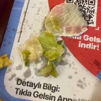 Popeyes İçi Pişmemiş Ve Bozuk Tavuk