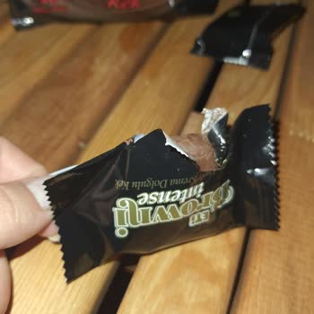 Eti Gıda Browni Intense Kötü Görüntü