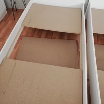 Vivense Yataklarım Kırıldı Yattığımız Gibi Kendimizi Yerde Buluyoruz!
