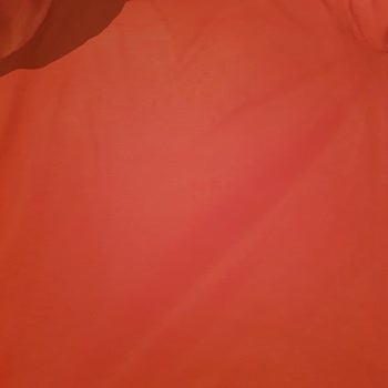 Kaft 2. Yıkamada Renk Değiştiren T-shirt!