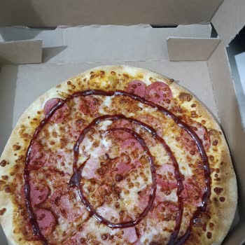 Domino's Pizza Tarafından Gönderilen Eksik Malzemeli Pizza