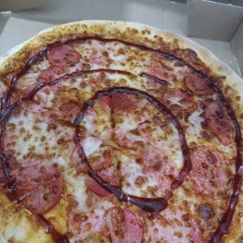 Domino's Pizza Tarafından Gönderilen Eksik Malzemeli Pizza