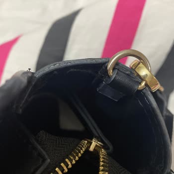 Zara Çantanın Deri Soyulması