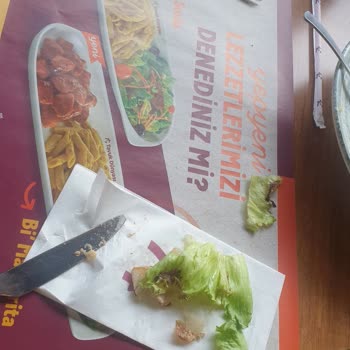 Tavuk Dünyası'nın Çürümüş Yeşillikleri