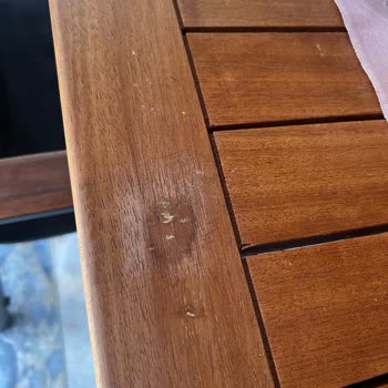 Mudo Concept Kirik Sandalye Ve Hatalı Masa