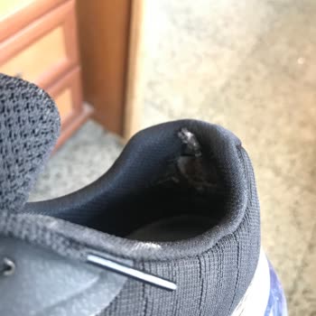 Skechers Ayakkabı Topuk Kısımları Aşındı