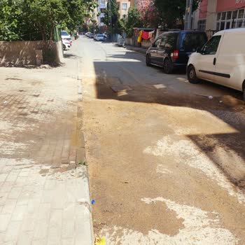 Karayolları Genel Müdürlüğü Asfaltlama İstiyoruz Acil Müdahale