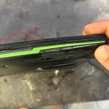 Monster Notebook Batarya Şişmesi Sorunu