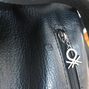 Benetton Çantamda Deri Dökülmeleri Başladı