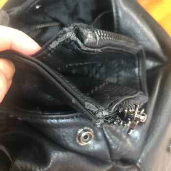 Benetton Çantamda Deri Dökülmeleri Başladı