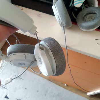 SteelSeries Arctis Nova 1'in Vidası Sürekli Çıkıyor Tasarım Hatası.!