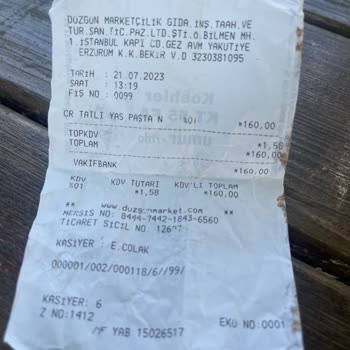 Düzgün Market Ekşimiş Pasta İade Alınmadı