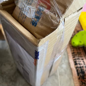 MNG Kargo Kargonun Bina Önüne Atılması