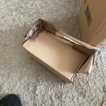 Hepsiburada'nın Kutusuz Kullanılmış Ürün Göndermesi