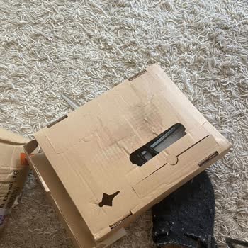 Hepsiburada'nın Kutusuz Kullanılmış Ürün Göndermesi