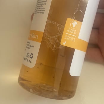 The Purest Solutions Toniğin İçinde Siyah Parçacıklar Var