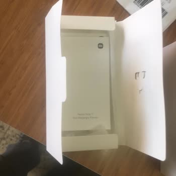Hepsiburada.com Telefon Kutusunda Taş Gönderdi