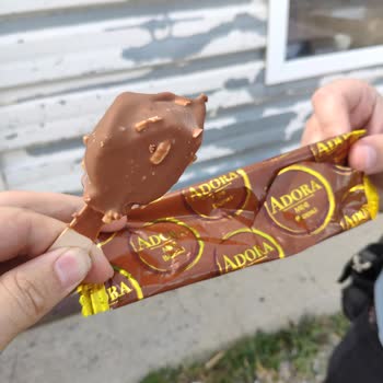 BİM'den Aldığım Dondurmanın Yarısı Neredeydi?