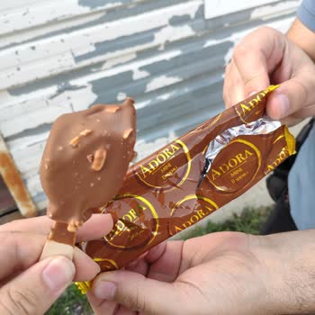 BİM'den Aldığım Dondurmanın Yarısı Neredeydi?