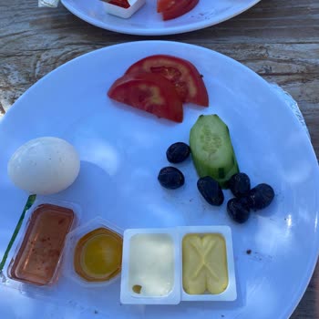 Hacımemiş Arena Sabah Aksam Yemek Var Olarak Tercih Edilmemeli.