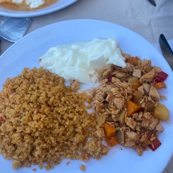 Hacımemiş Arena Sabah Aksam Yemek Var Olarak Tercih Edilmemeli.