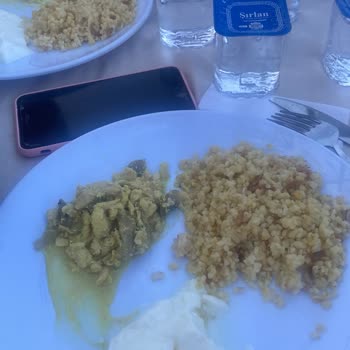 Hacımemiş Arena Sabah Aksam Yemek Var Olarak Tercih Edilmemeli.