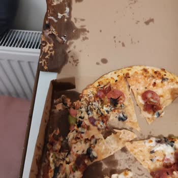 Yemek Sepeti Hero's Pizza Parçalanmış