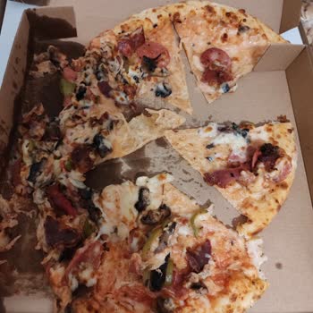 Yemek Sepeti Hero's Pizza Parçalanmış