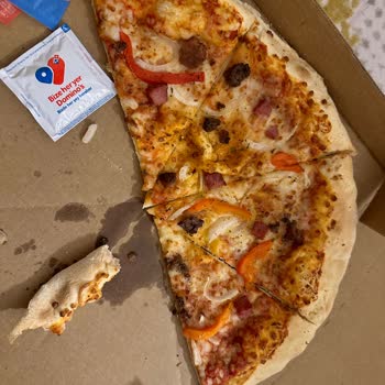 Domino's Pizza Pizzalarda Çok Az Malzeme Kullanılmış