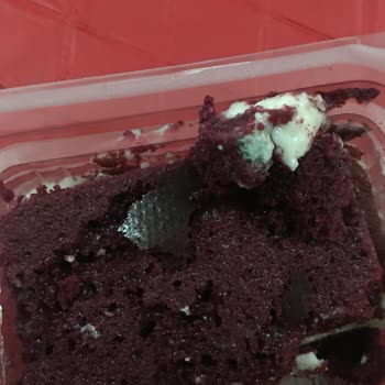 BİM Marketten Aldığım Osmanoğlu Marka Kadife Tatlısı Küflü Çıktı.