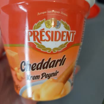 President Peynir Krem Peynir Kutusunun Altındaki Devasa Boşluk
