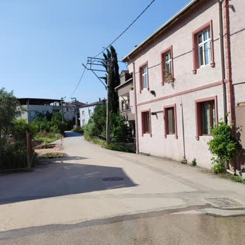 Bursa Büyükşehir Belediyesi Yolçati Mahallesi Okul Caddesi'nde Yapılan İnşaat Sorunu