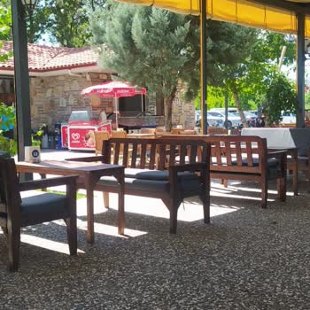 Muğla Büyükşehir Belediyesi Evcil Kedinin Çay Bahçesine Alınmaması