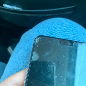 Huawei Yetkili Servisinin Kendi Talebini Zorla Dayatması