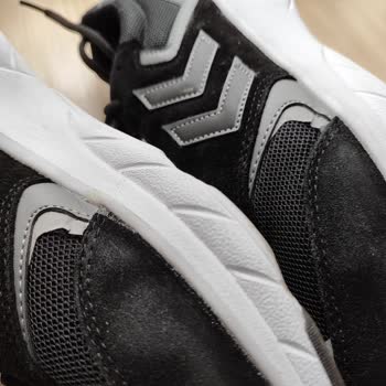 Hummel Reach Lennoxsuede Ayakkabı Sorunu
