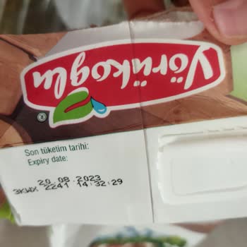 Yörükoğlu Son Kullanma Suresi Dolmamasına Rağmen Süt Peynirleşmiş
