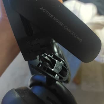 Hepsiburada'dan Alınan Kulaklığı Teknik Servis Kirdi