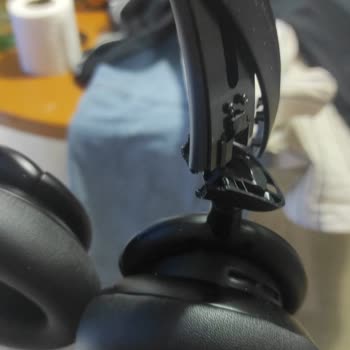 Hepsiburada'dan Alınan Kulaklığı Teknik Servis Kirdi