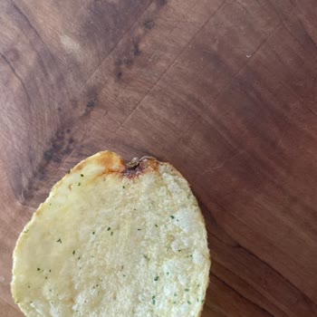 Lays Cipsin Üstünde Bir Şeyler Var