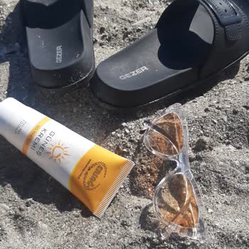 Ersağ Güneş Kreminin Vücudu Yakması